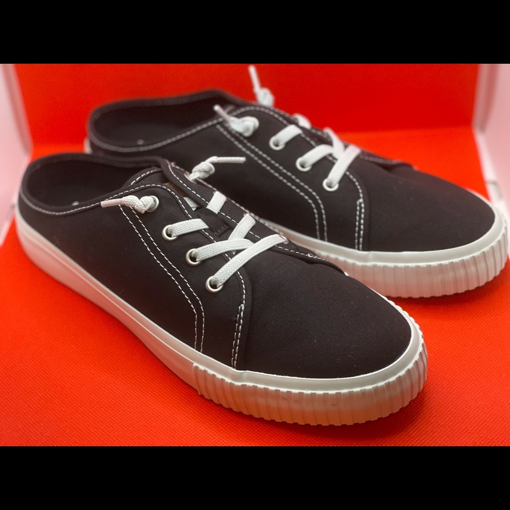 NIB Timberland Skyla Bay Mule Clogs Black Canvas